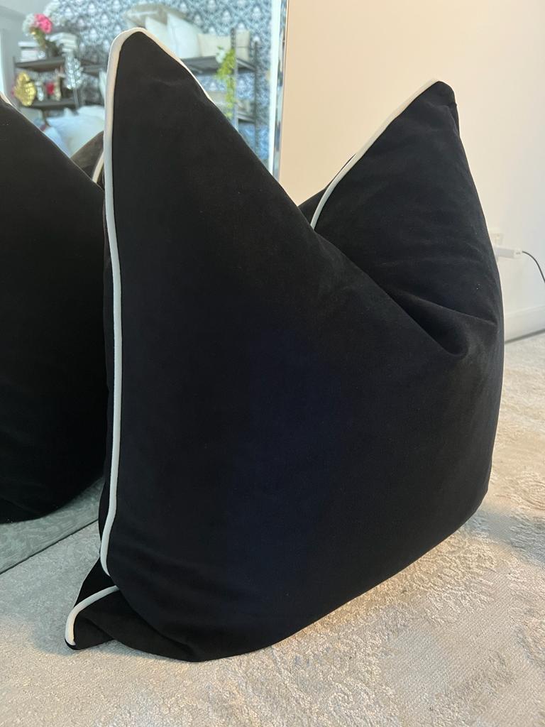 Plush Jet White Cushion