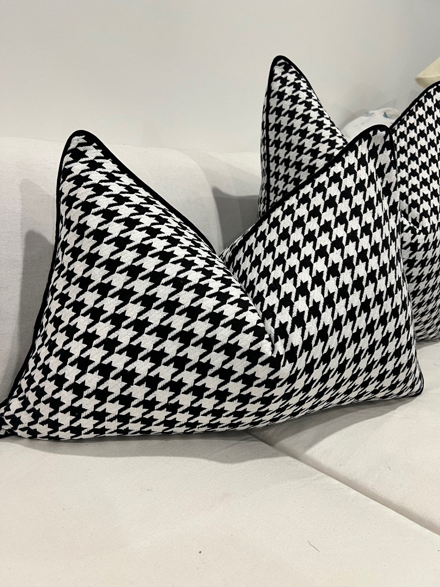 Classy Houndstooth Cover